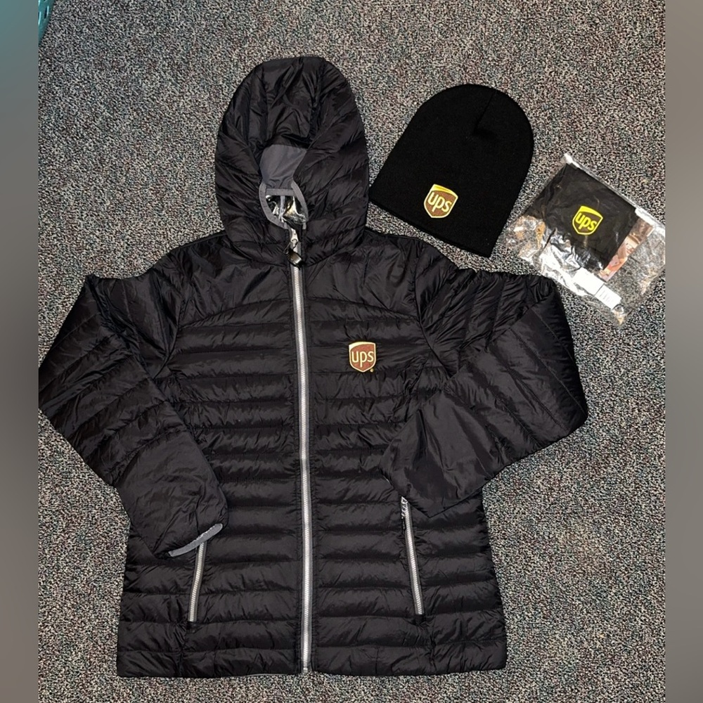 UPS puffer jacket size medium ladies women’s LOT Beanie Arm Sleeves NEW